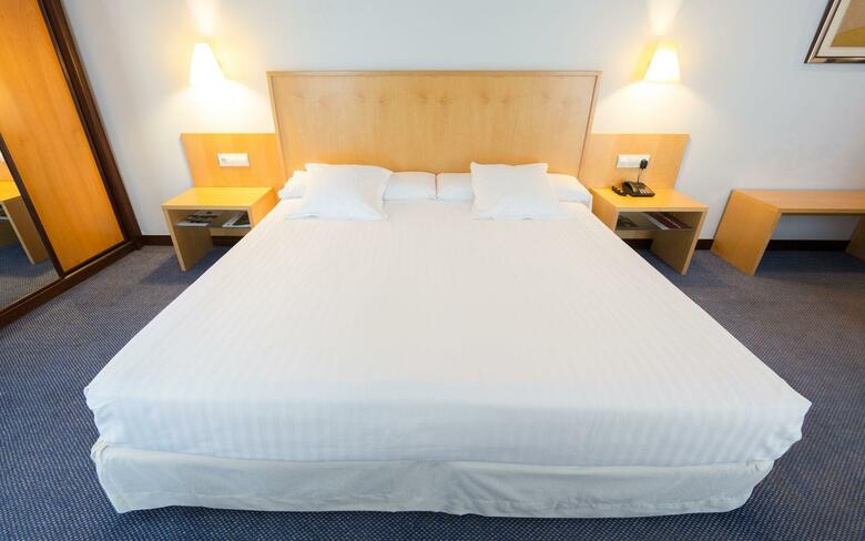 Hotel Mercure Bilbao Jardines De Albia