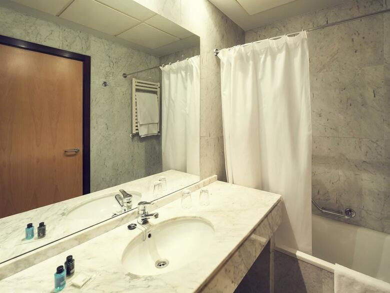 Hotel Mercure Bilbao Jardines De Albia