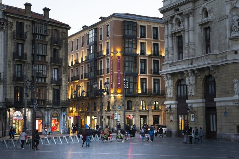 Hotel Petit Palace Arana Bilbao