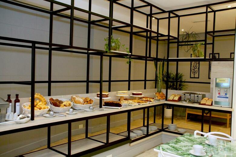 Gardi Hotel & Suites