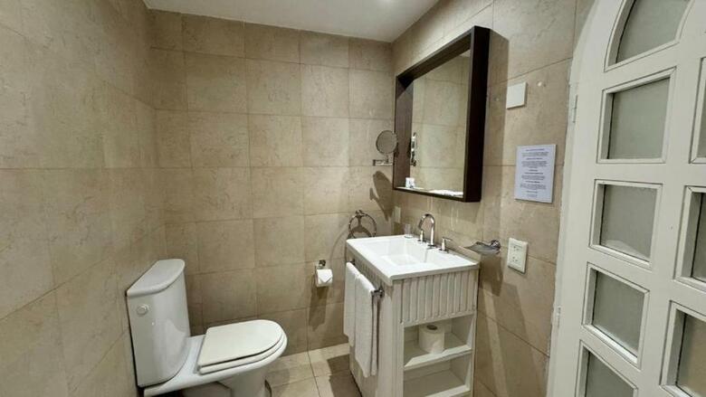 Gardi Hotel & Suites