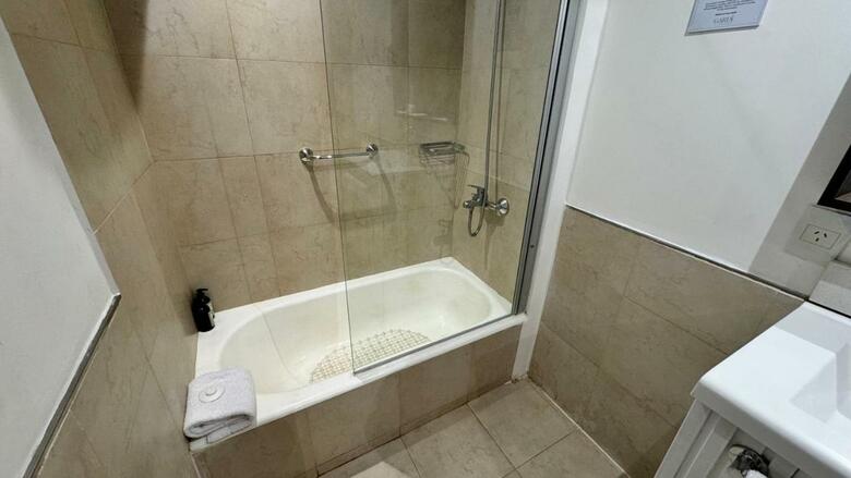 Gardi Hotel & Suites
