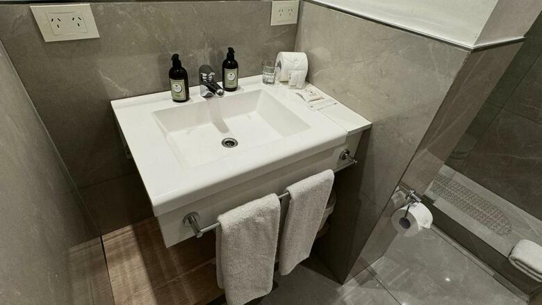 Gardi Hotel & Suites