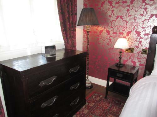 Hostal The Bubble Inn Hotel