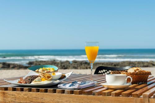 Luxury Beachfront Villa With Private Pool At Nantipa