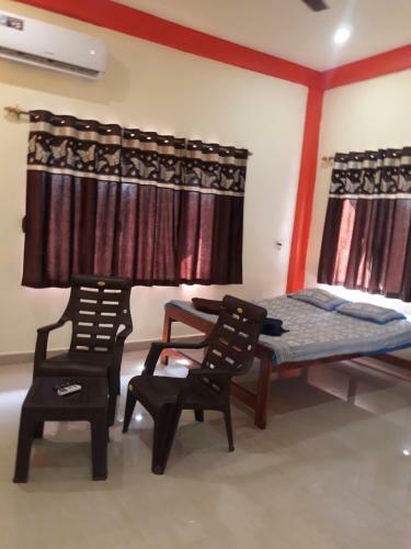 Naik Home Stay Aronda