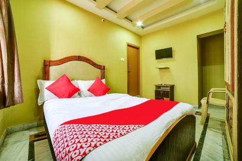 Hotel Oyo 65103 Hashmi Residency