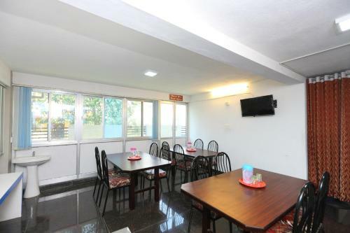 Hotel Oyo Flagship 39296 Ss Luxury Apartment