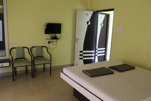 Hotel Raviraj Residency