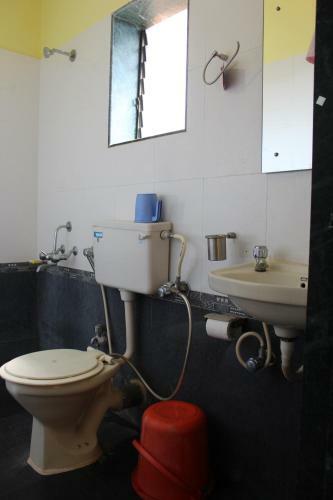 Hotel Raviraj Residency