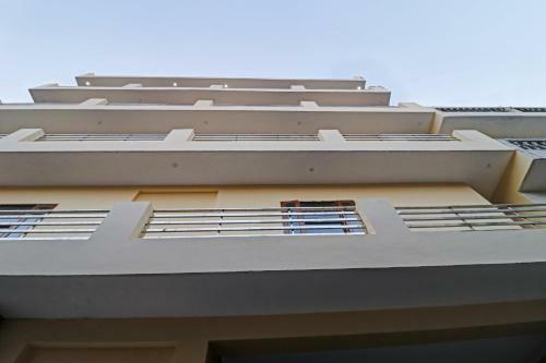 Oyo 86530 Hotel Empire Inn