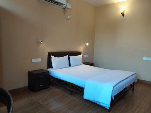 Hostal Amoura Beach Holidays Baga