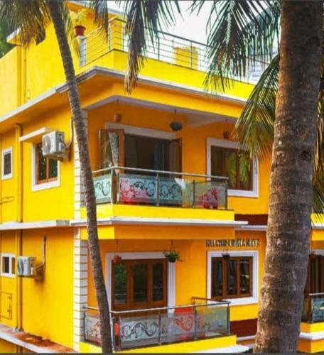 Golden 4bhk Private Villa