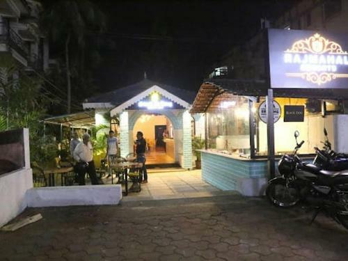 Hotel Rajmahal Beach Resort