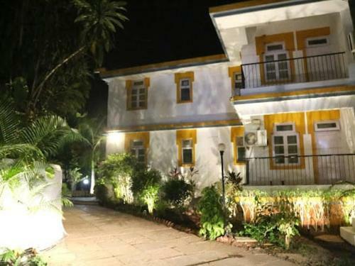Hotel Rajmahal Beach Resort