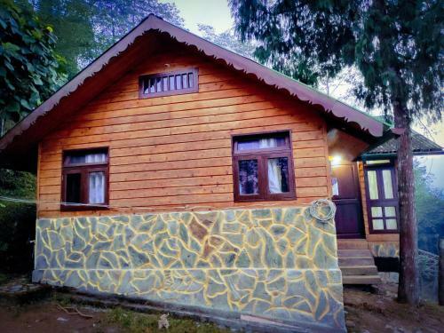 Solitude In Himalayas, Villa