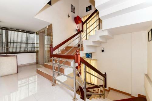 Hostal Oyo 79531 Metro Kochi