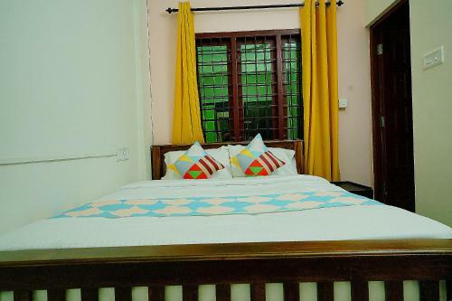 Hostal Oyo 80561 Oval Resorts