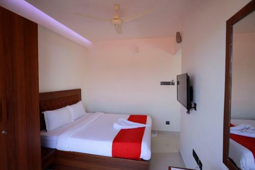 Hotel Q One Plaza