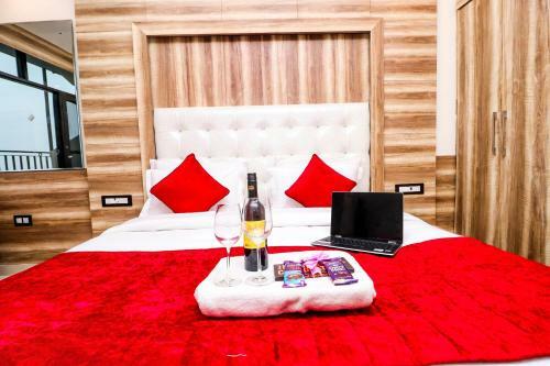 Hotel Queen Room With Balcony