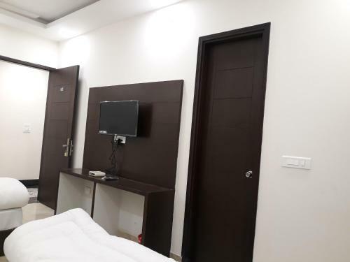 Hotel Gokul Grand