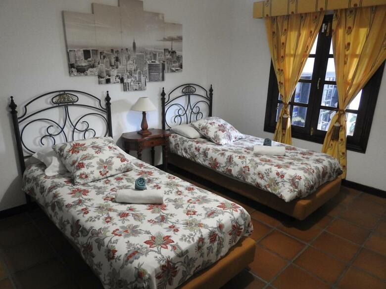 Hostal Habitaciones Do�a Cris