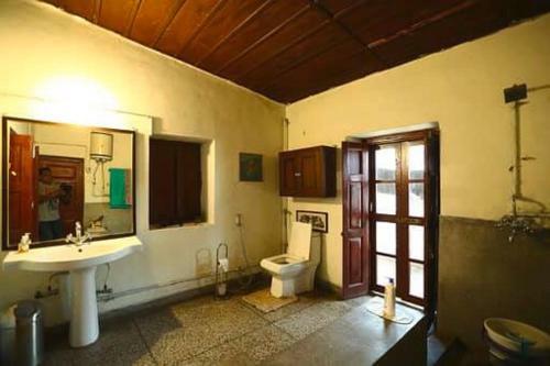 Room In A British Era Bungalow