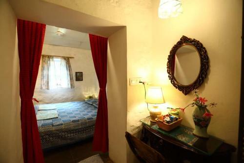 Room In A British Era Bungalow