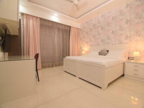 Spacious, Aesthetically Designed 3-br Apartment - 3 Mins Walk From City Center