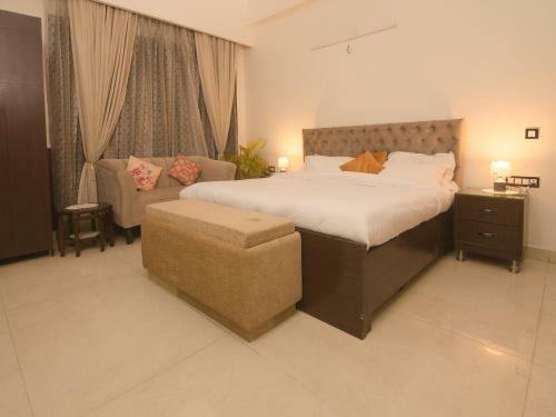 Spacious, Aesthetically Designed 3-br Apartment - 3 Mins Walk From City Center