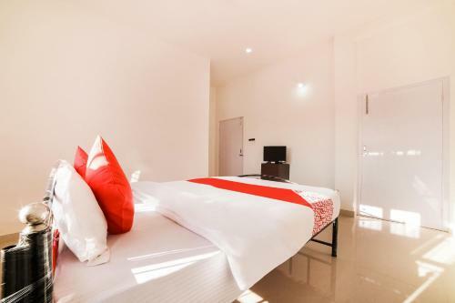 Hotel Vaccinated Staff - Oyo 46619 Sixth Avenue