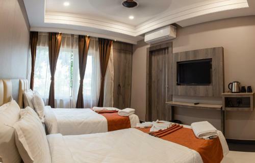 Hotel Livin Hub