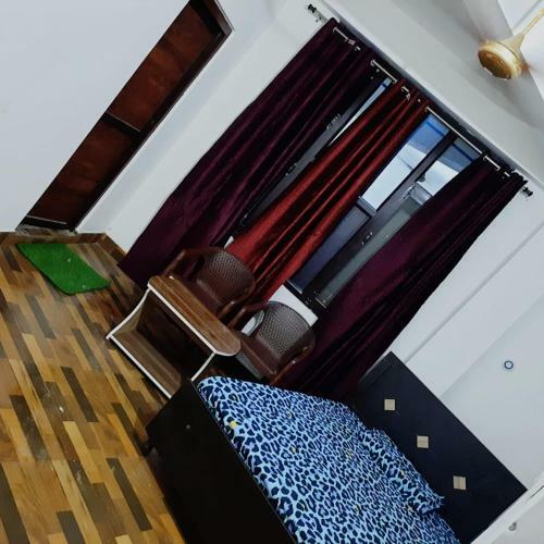Hostal Shivalik Guest House / Hotel