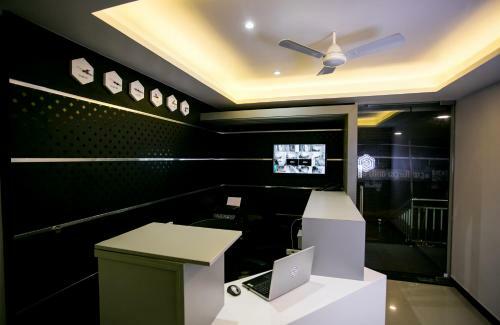 Hotel Sapphire Club Metro