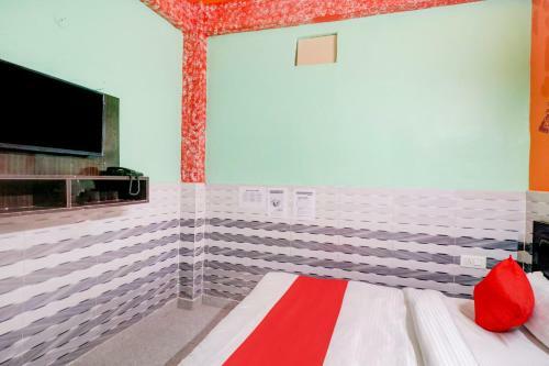 Oyo 77324 Hotel Shubham