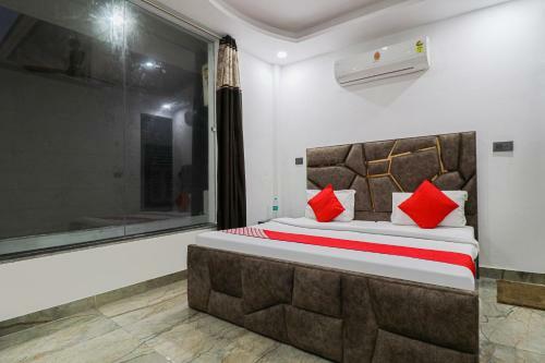 Oyo 86224 Hotel Grand