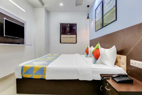 Hostal Collection O 82677 Hotel Apj Grand