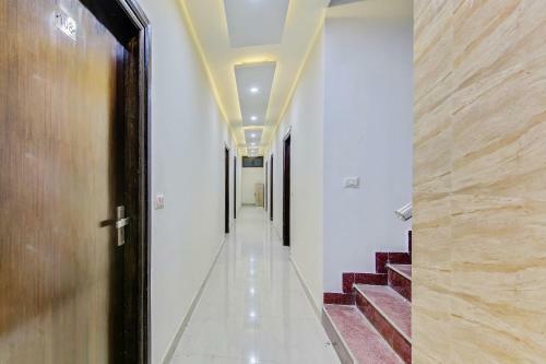 Hostal Collection O 82677 Hotel Apj Grand