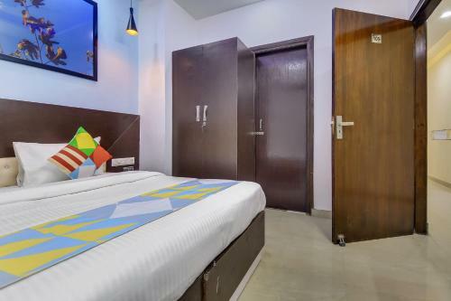 Hostal Collection O 82677 Hotel Apj Grand