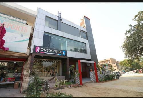 Hostal Hotel Gold Star Suits