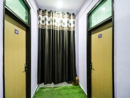 Hotel Oyo 77339 Uday Paradise