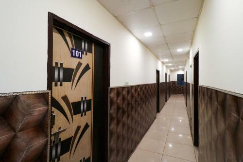 Oyo 80749 Hotel The Glory Palace