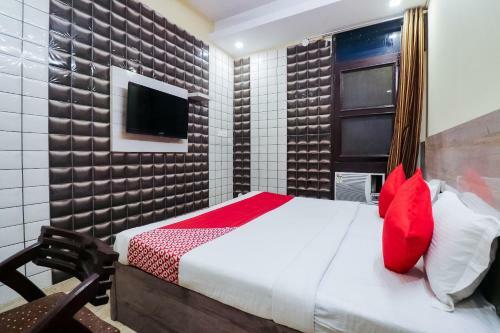 Oyo 68039 Hotel Kavya