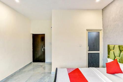 Hotel Oyo 80905 Gold Forest
