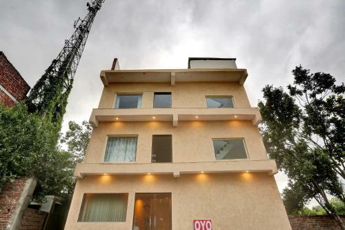 Hotel Oyo 80905 Gold Forest