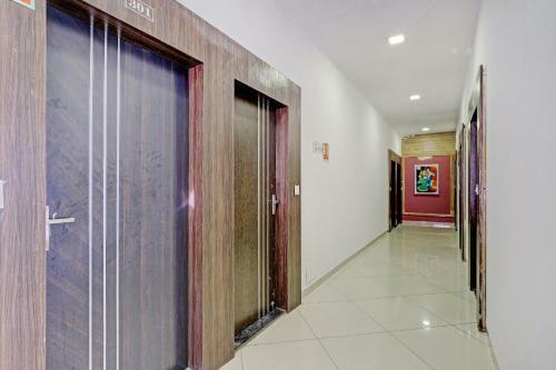 Oyo 81170 Hotel Sky Inn