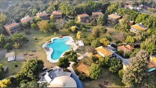 Hotel Tarangi Resort & Spa - A River Access Property