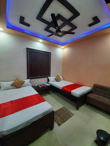 Hotel Shakuntla Palace