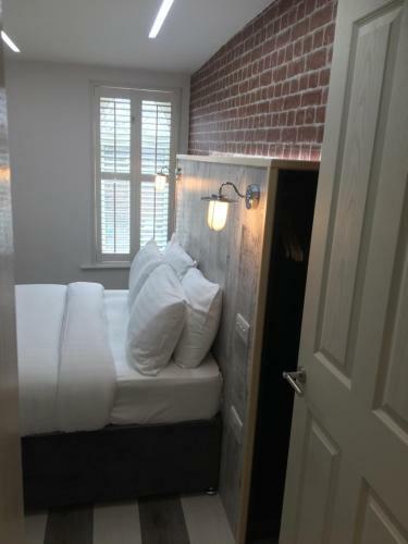 Hostal Ivy Mount Guest House
