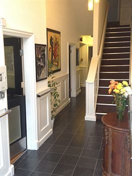 Hostal Hendham House